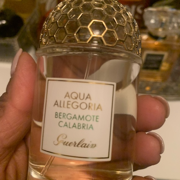 Fragrance - Picture 3 of 3